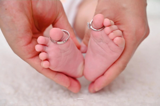 哈尔滨怀孕肚子一边高一边低